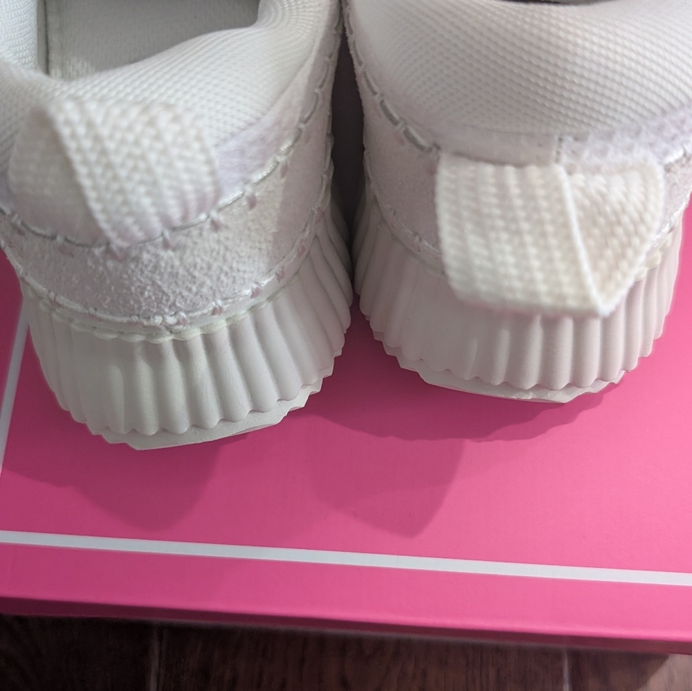 Corey's Adventure Sneakers - Picture 3 of 6